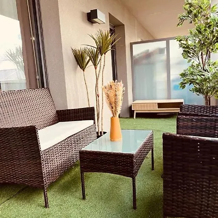 Oasis - 10 Min From Disney, Free Parking, Self-checkin アパート モンテヴラン